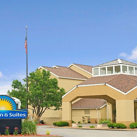 מרלינד הייטס Days Inn By Wyndham St. Louis/Westport Mo מראה חיצוני תמונה